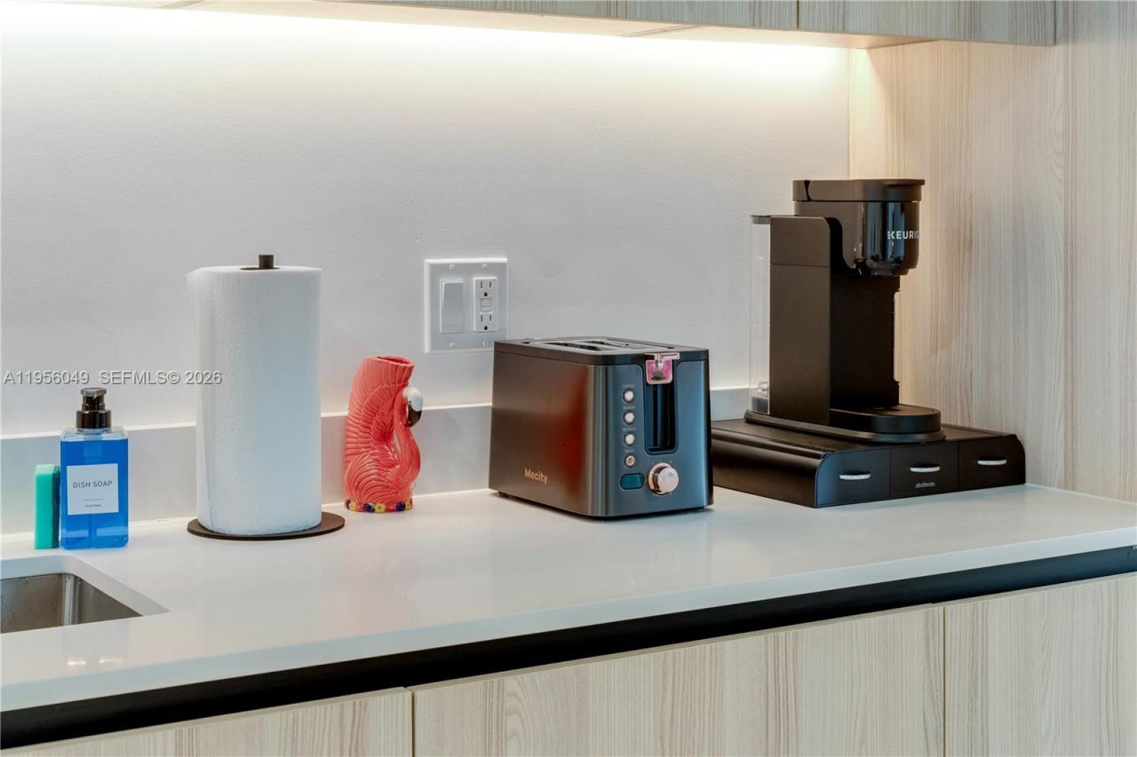 225 N Miami Ave , Unit 1707, Miami, FL 33128 Photo