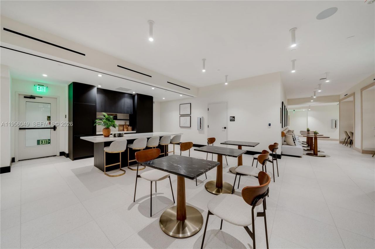 225 N Miami Ave , Unit 1707, Miami, FL 33128 Photo