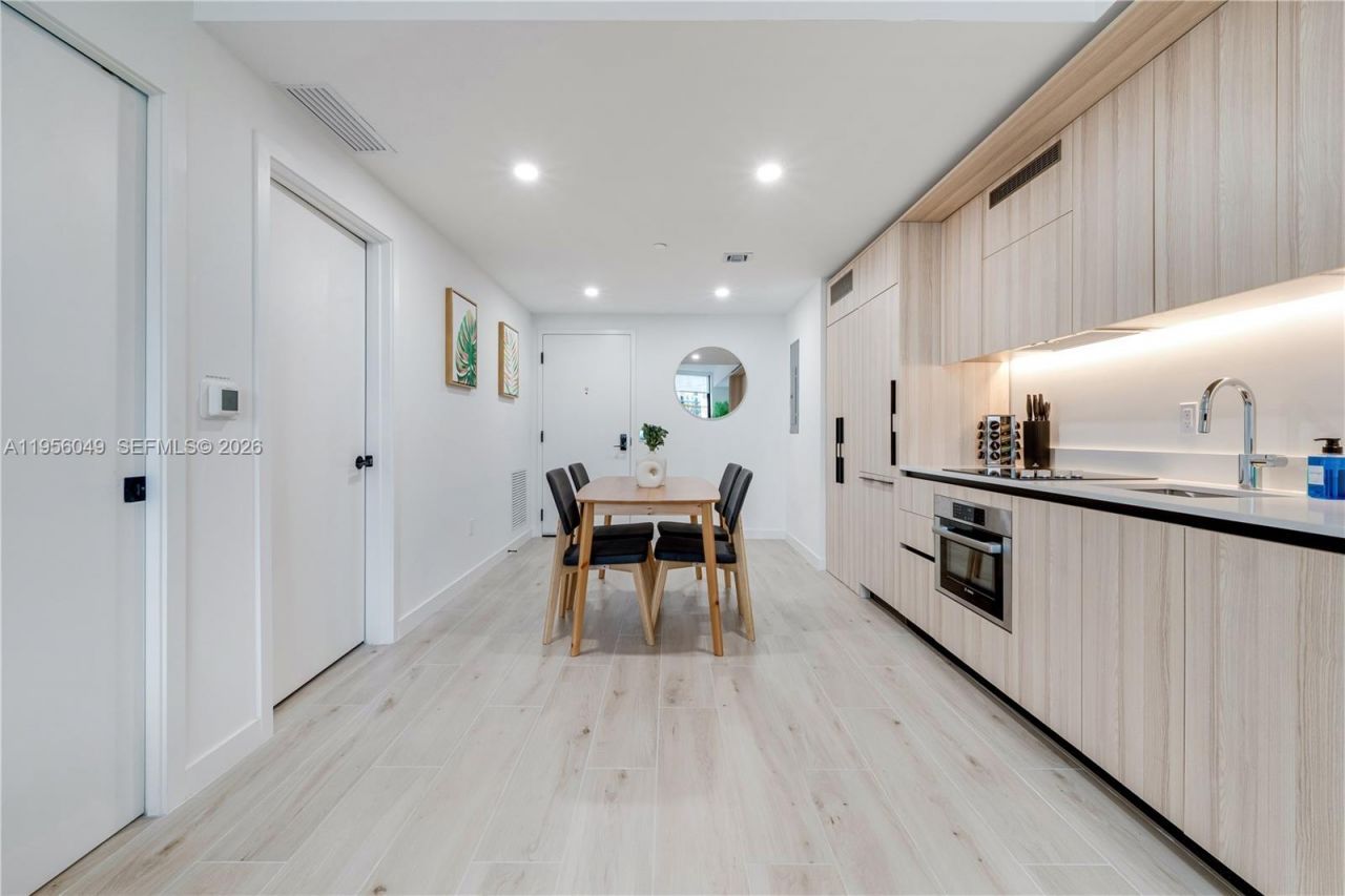 225 N Miami Ave , Unit 1707, Miami, FL 33128 Photo