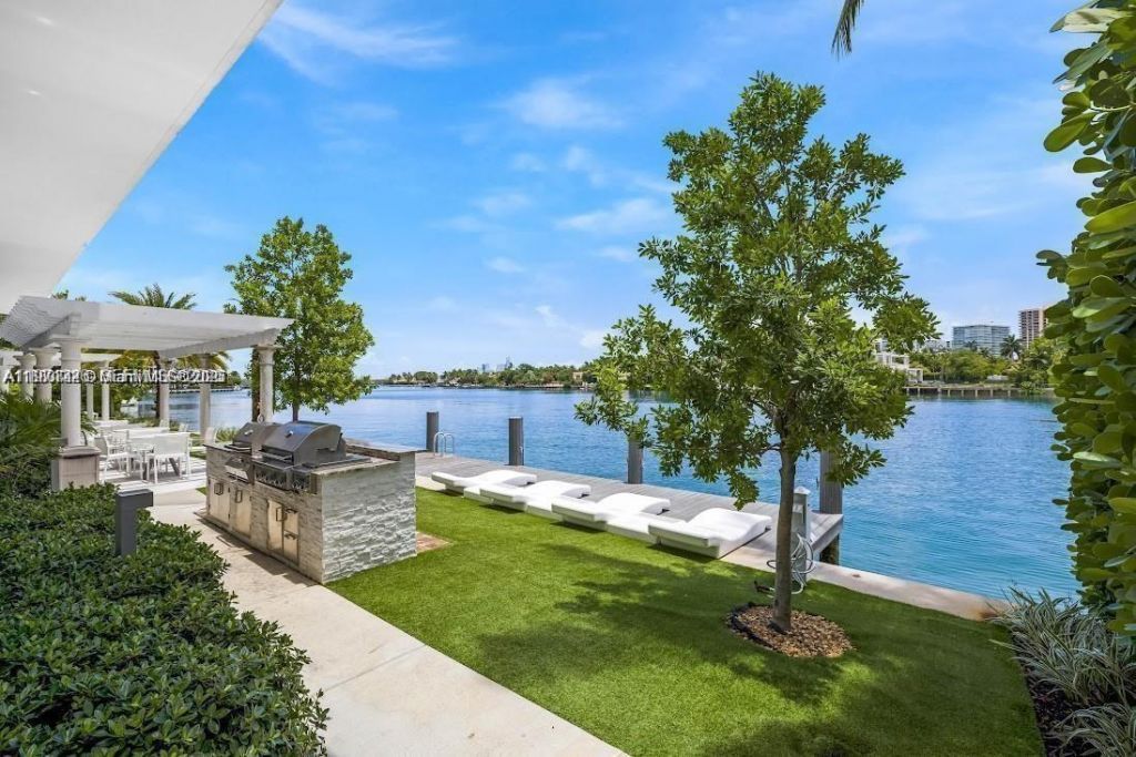 9821 E Bay Harbor Dr, Unit 801, Bay Harbor Islands, FL 33154 Photo