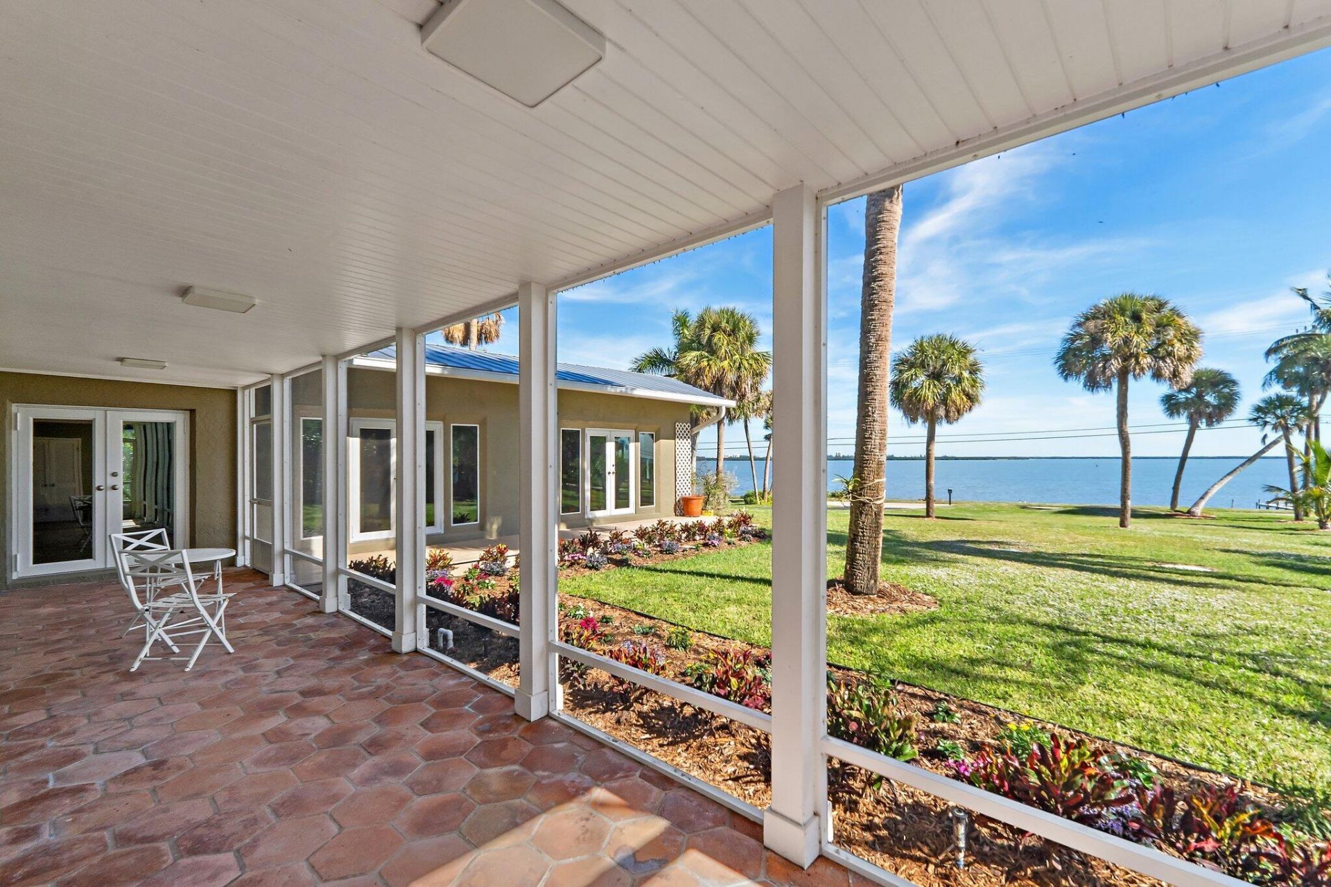 2315 S Indian River Drive, Fort Pierce, FL 34950 Photo