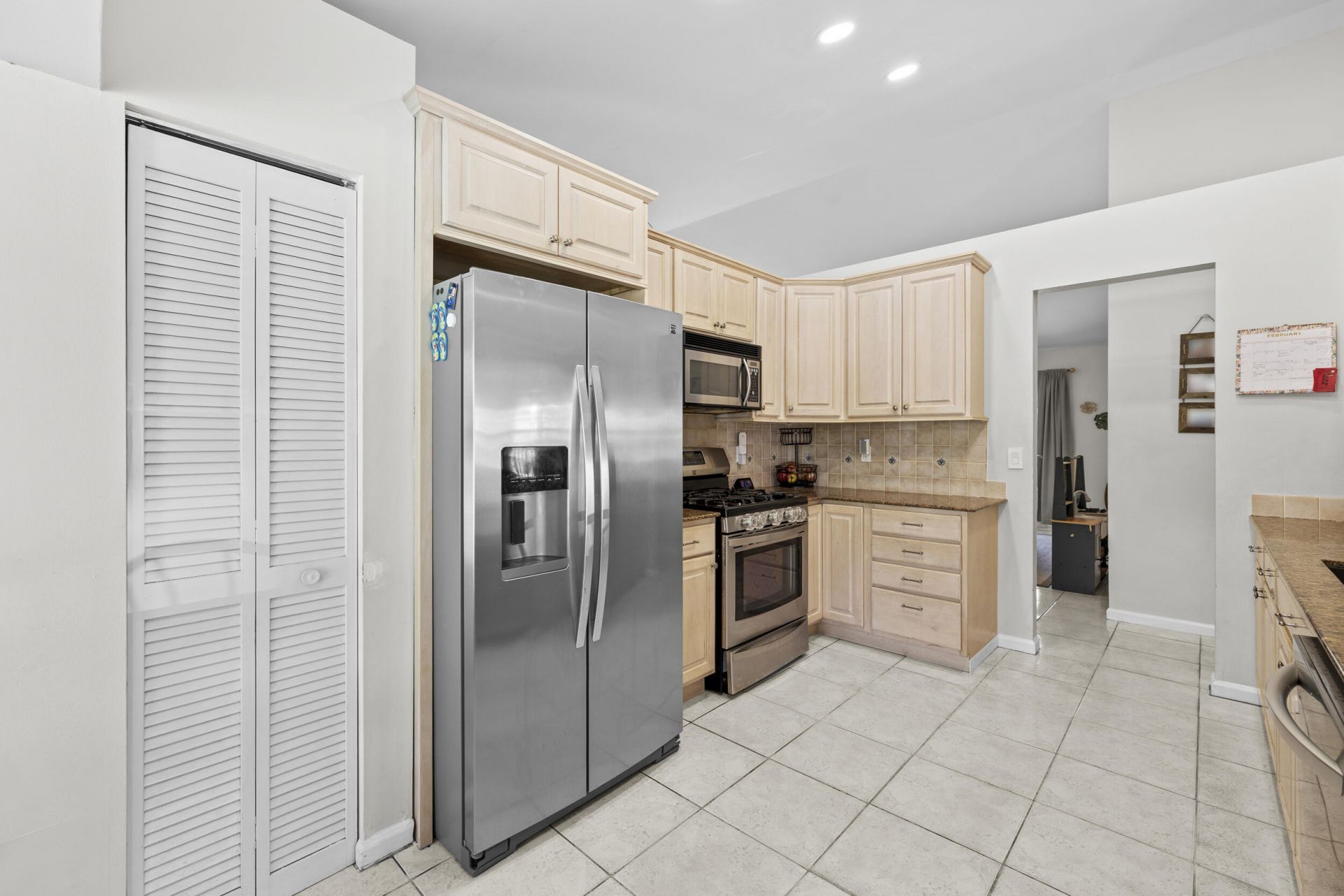 6861 SW 17th Street, Plantation, FL 33317 Photo