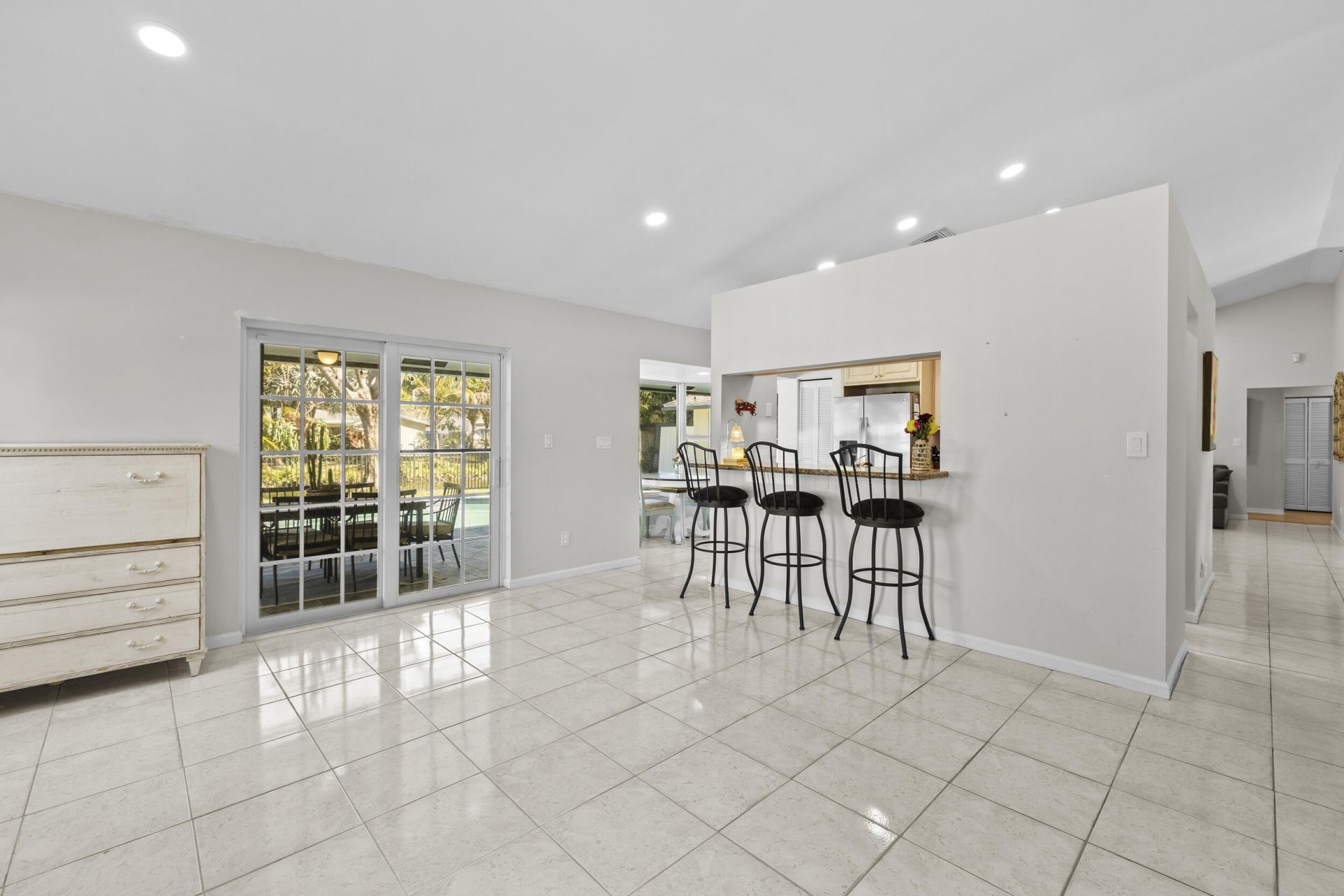 6861 SW 17th Street, Plantation, FL 33317 Photo