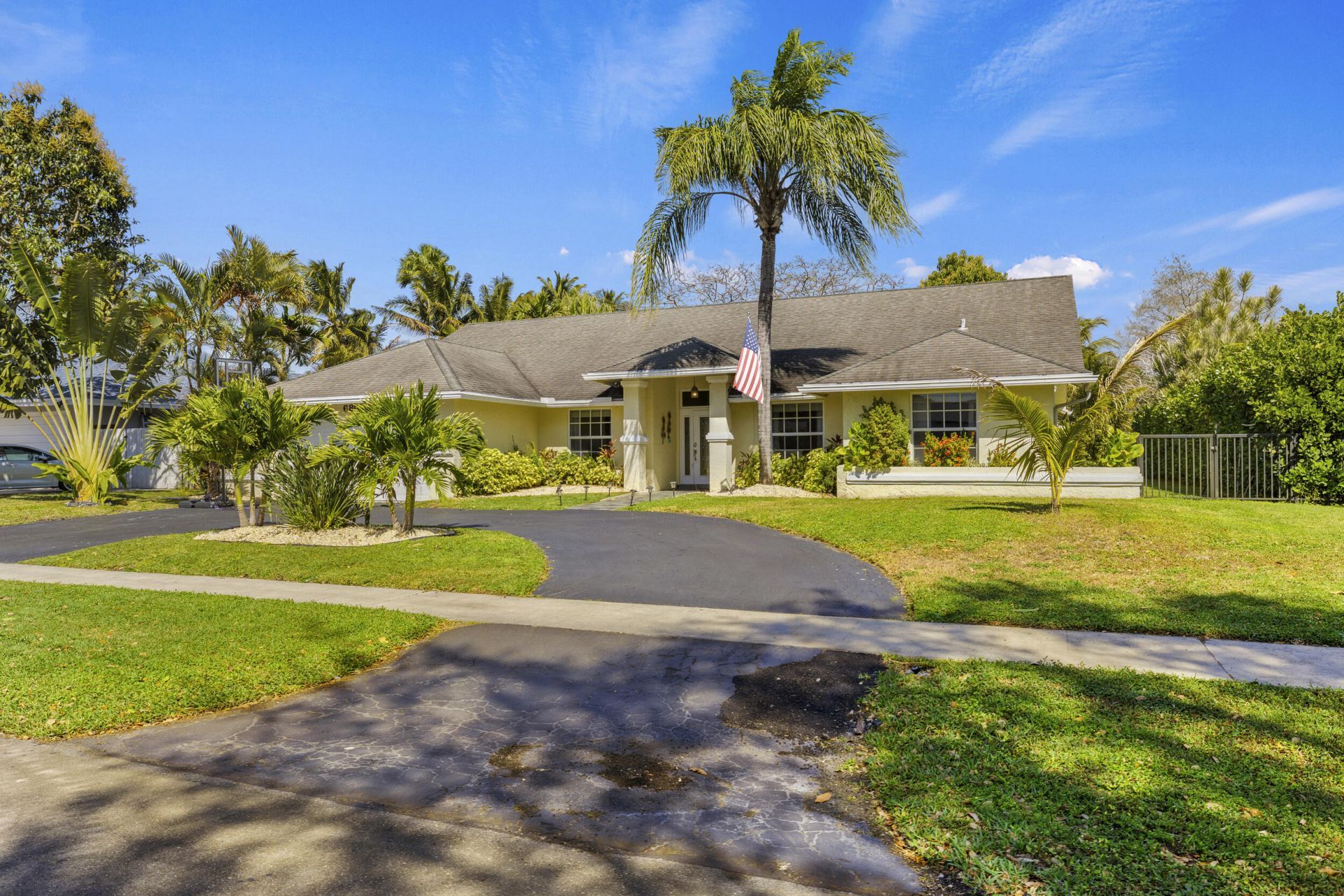 6861 SW 17th Street, Plantation, FL 33317 Photo