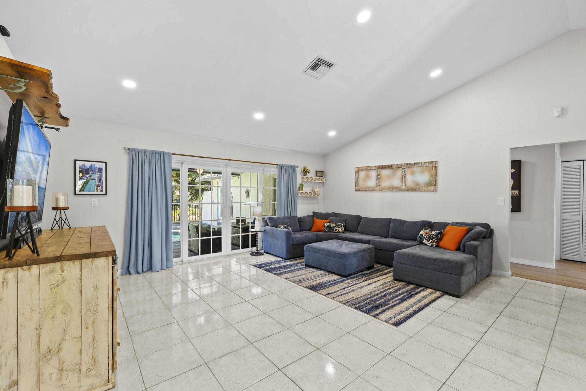 6861 SW 17th Street, Plantation, FL 33317 Photo