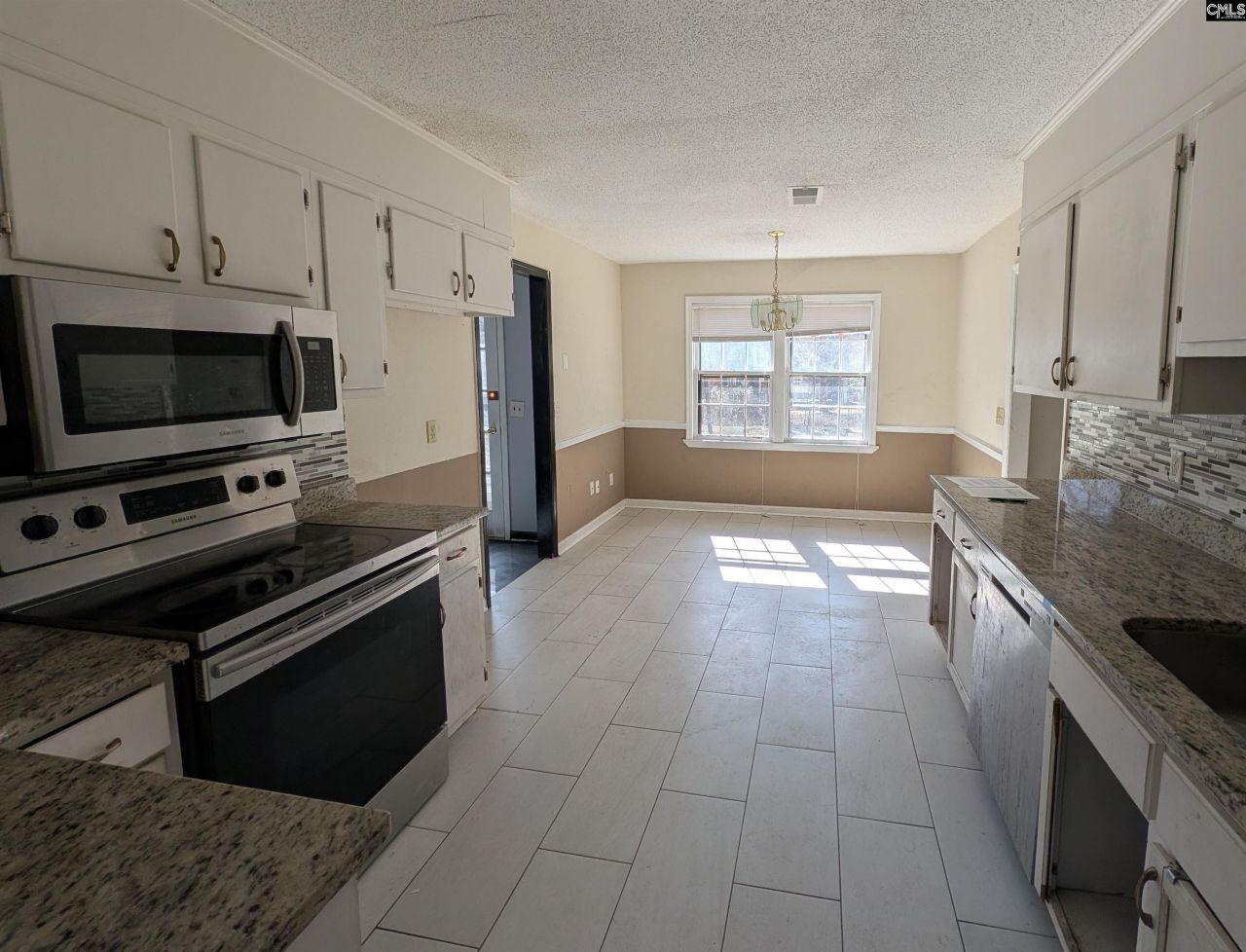 679 N Royal Tower Drive  Photo 5