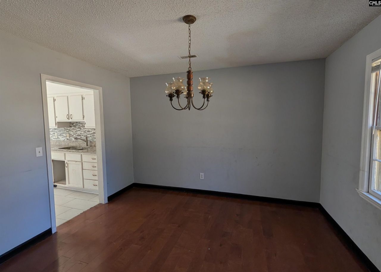 679 N Royal Tower Drive  Photo 9