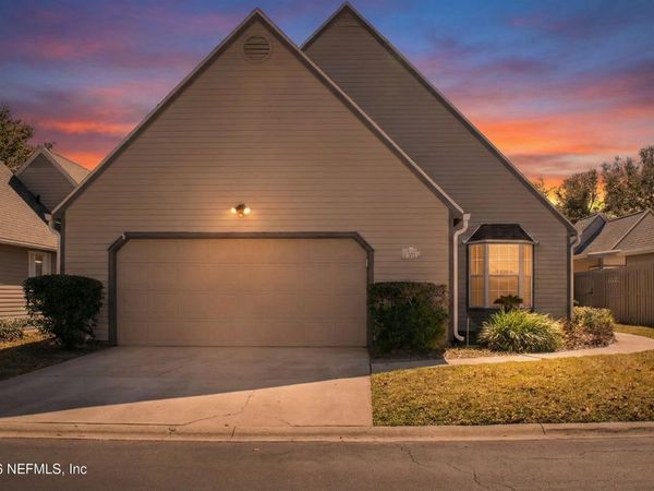 364 VILLAGE Drive, St. Augustine, FL 32084