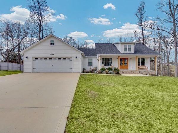 4966 Curtis Dr, Cookeville, TN 38506