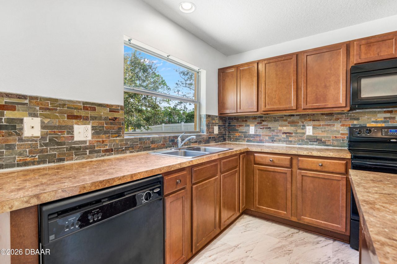 313 Bayberry Lakes Boulevard, Daytona Beach, FL 32124 Photo