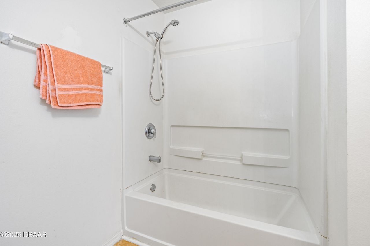 313 Bayberry Lakes Boulevard, Daytona Beach, FL 32124 Photo