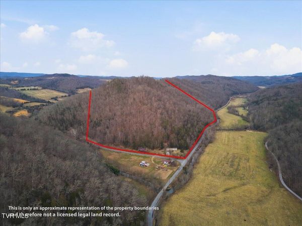 118 Providence Road, Thorn Hill, TN 37881