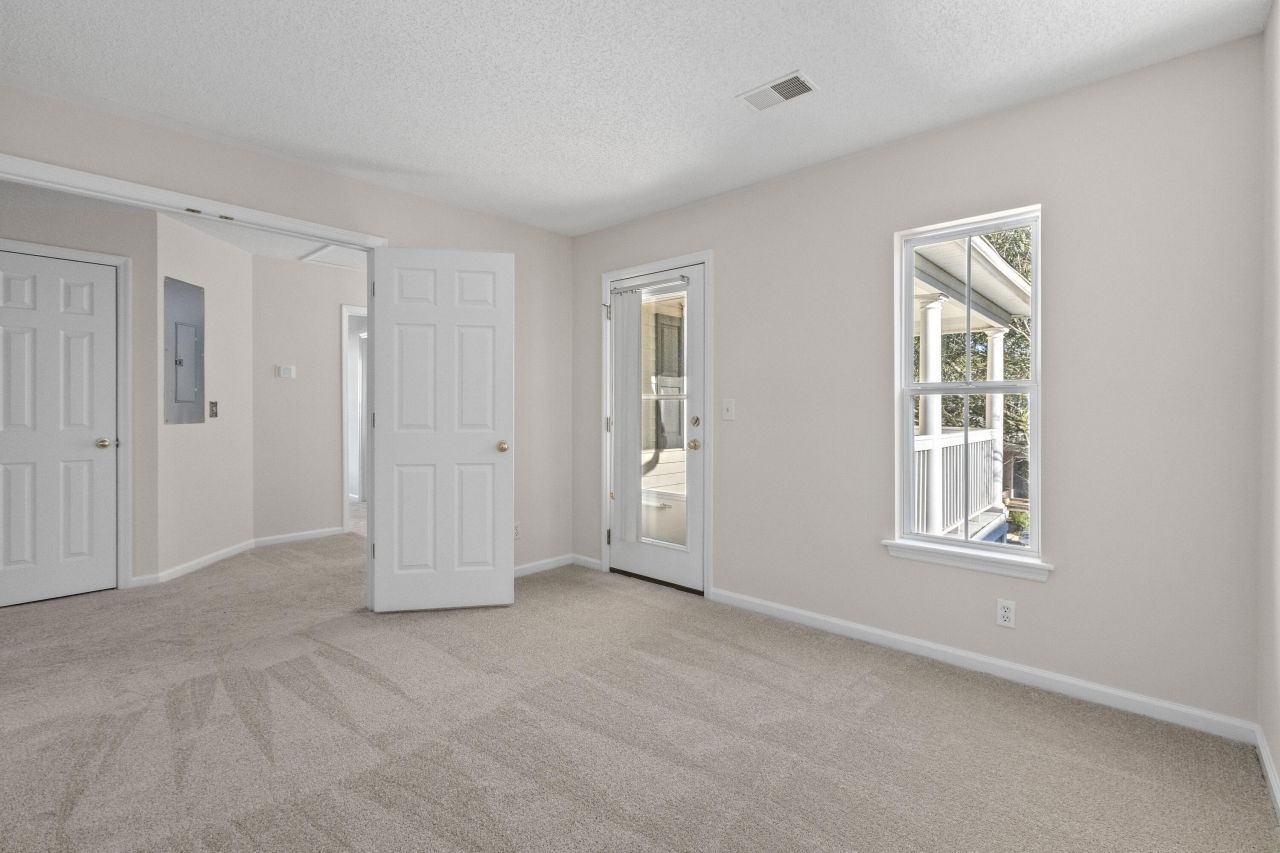 43 Regency Oaks Drive Photo 22