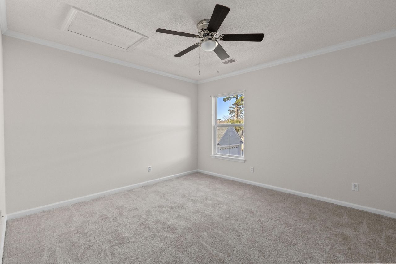 43 Regency Oaks Drive Photo 24