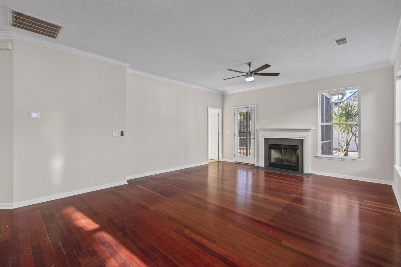 43 Regency Oaks Drive Photo 6