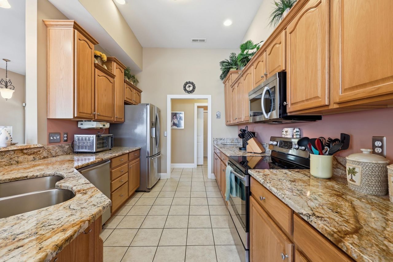 1216 Foxtail Dr. Photo 4