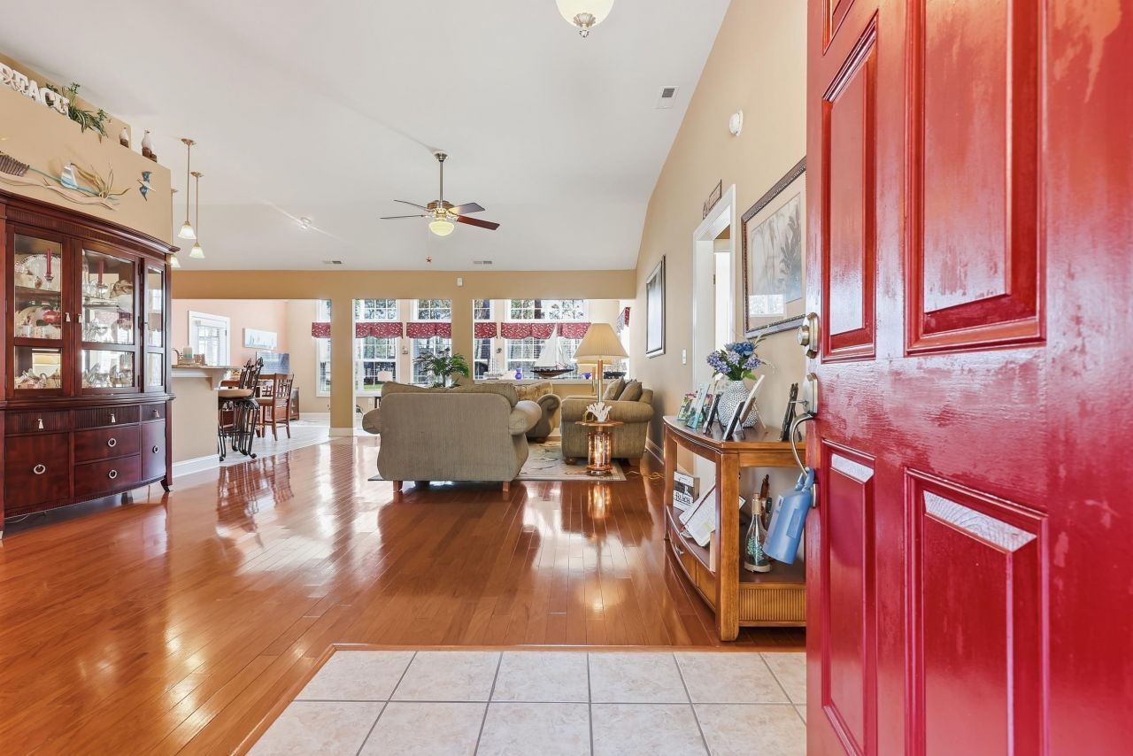 1216 Foxtail Dr. Photo 7