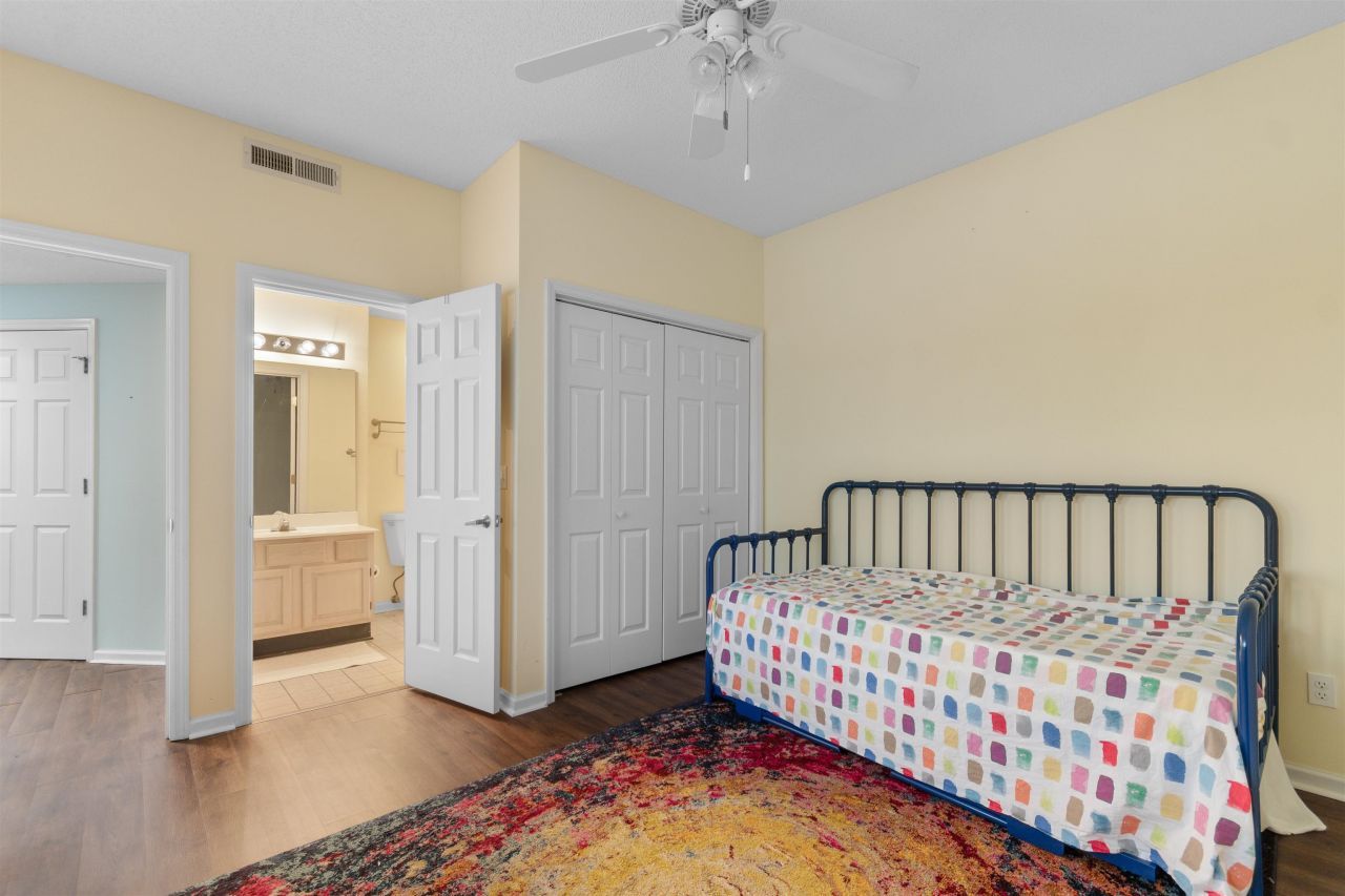 1550 Spinnaker Dr.  Photo 23