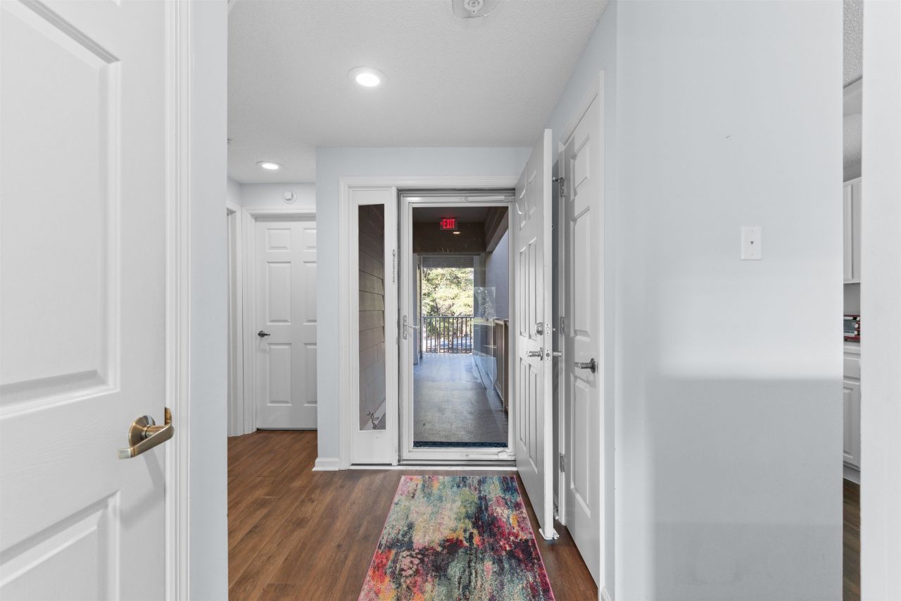 1550 Spinnaker Dr.  Photo 4