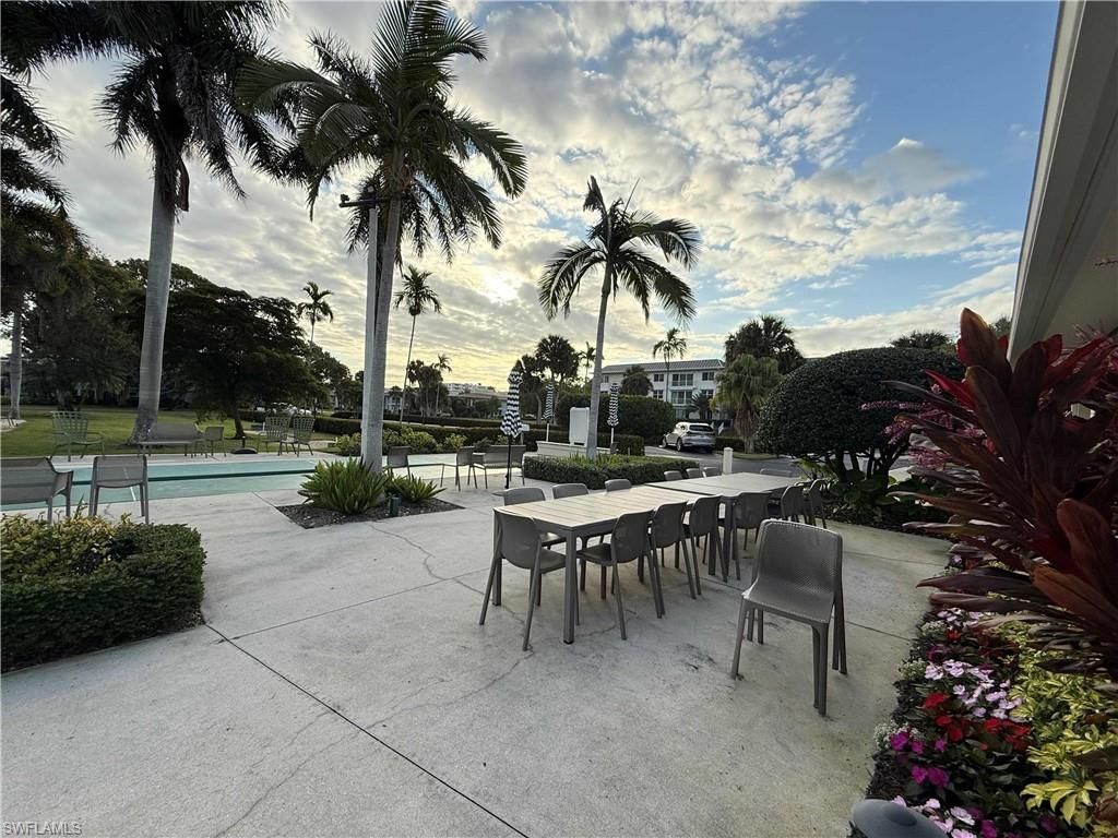 408 Broad Ave S, Unit H408, Naples, FL 34102 Photo