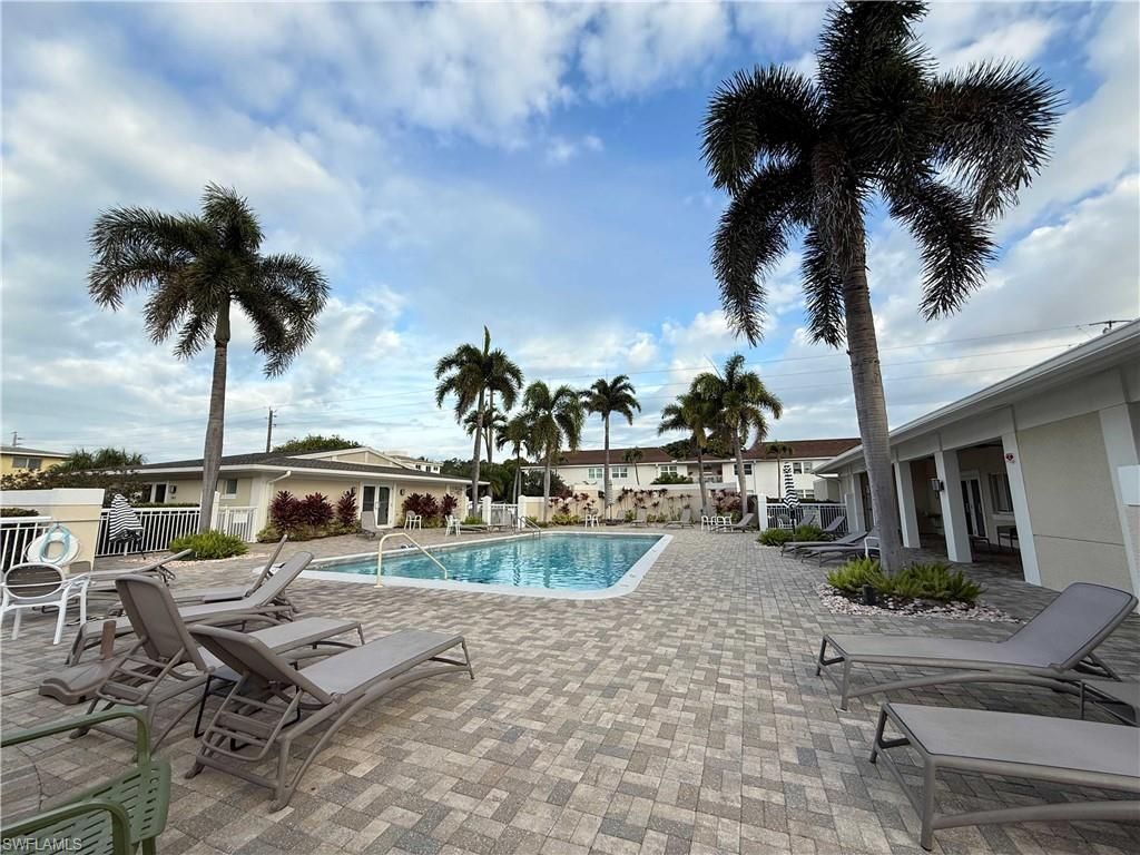 408 Broad Ave S, Unit H408, Naples, FL 34102 Photo