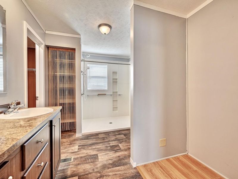 605 Valley View Drive, Verona, KY 41092 Photo 12