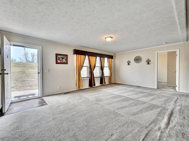 605 Valley View Drive, Verona, KY 41092 Photo 2