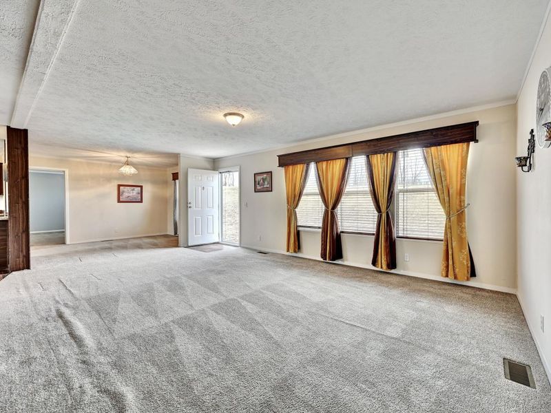 605 Valley View Drive, Verona, KY 41092 Photo 4