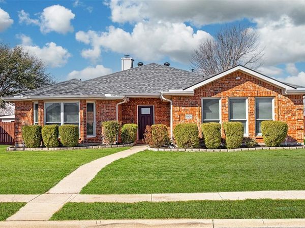 1009 Chesterfield Drive, Murphy, TX 75094