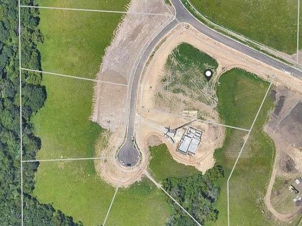 2828 Prairie Woods Lane SW, Rochester, MN 55902