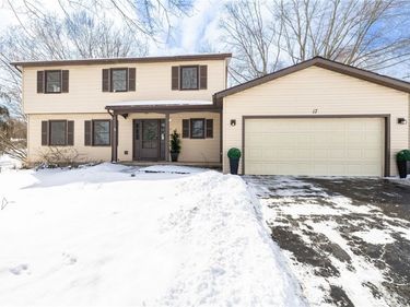 17 Freshfield Rise, Fairport, NY 14450