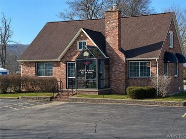 7166 State Road, Hamburg, NY 14075