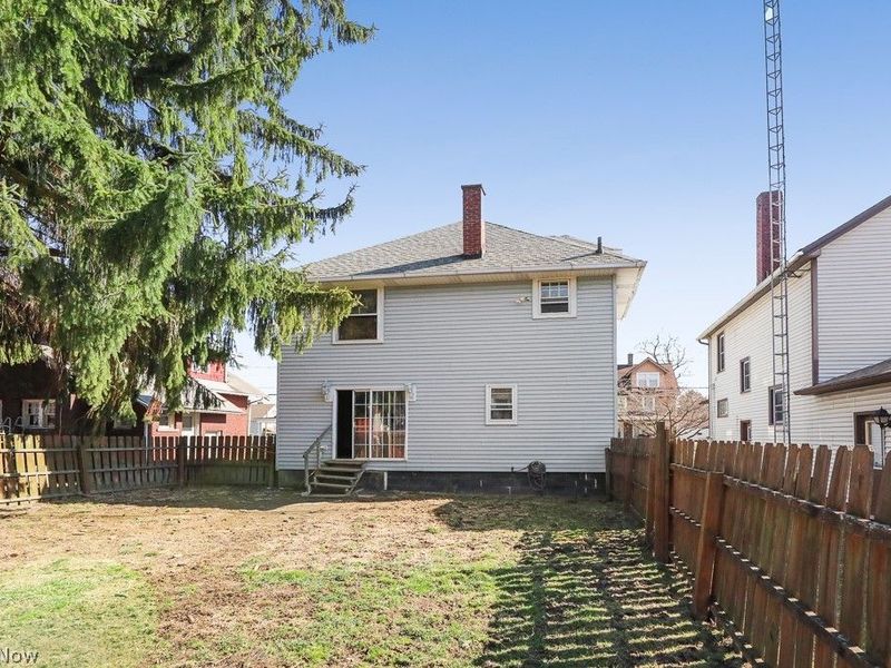 621 S Haines Avenue, Alliance, OH 44601 Photo 2