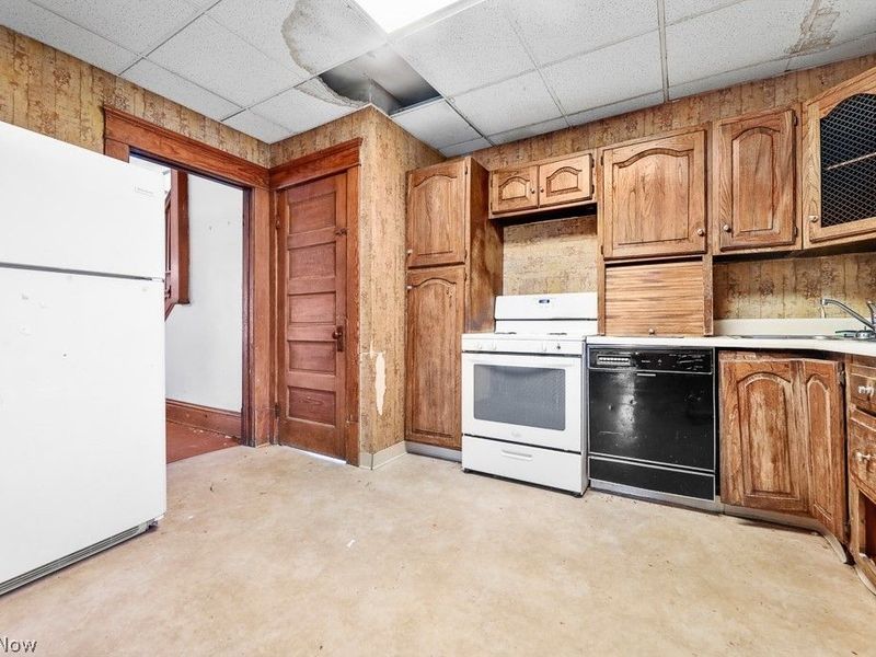 621 S Haines Avenue, Alliance, OH 44601 Photo 3