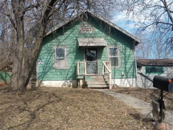 8840 E Wilson Road, Independence, MO 64053