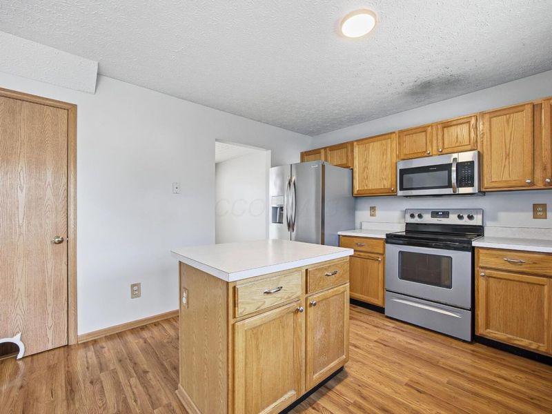 9152 Longstone Drive, Lewis Center, OH 43035 Photo 8