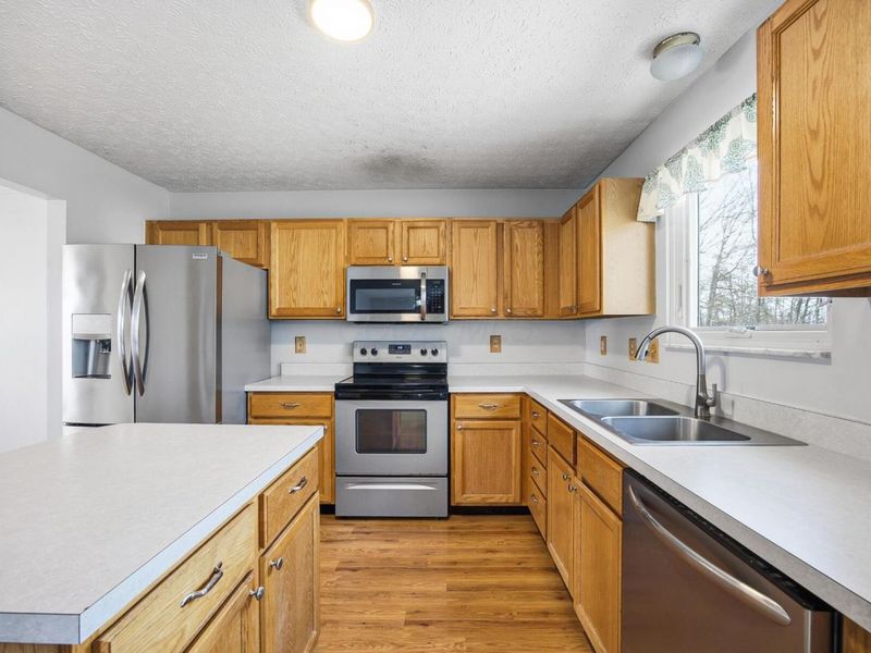 9152 Longstone Drive, Lewis Center, OH 43035 Photo 9