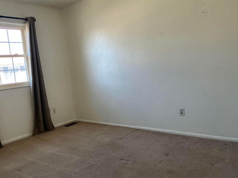 129 Beacon Run W, Unit 21C, Columbus, OH 43228 Photo 11