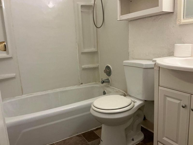 129 Beacon Run W, Unit 21C, Columbus, OH 43228 Photo 12