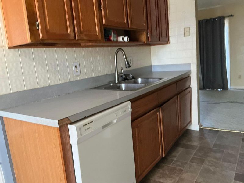 129 Beacon Run W, Unit 21C, Columbus, OH 43228 Photo 8