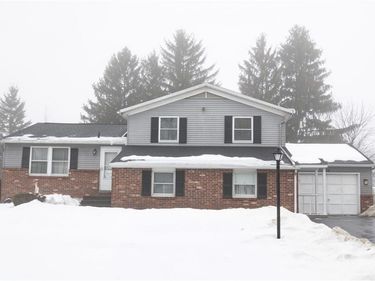 16 Burning Brush Drive, Rochester, NY 14606