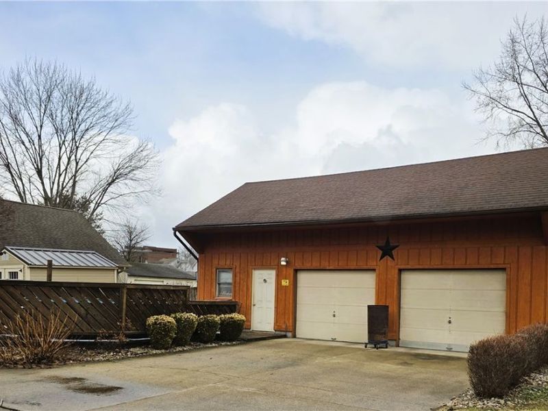 4 N Butler Avenue, Niles, OH 44446 Photo 2