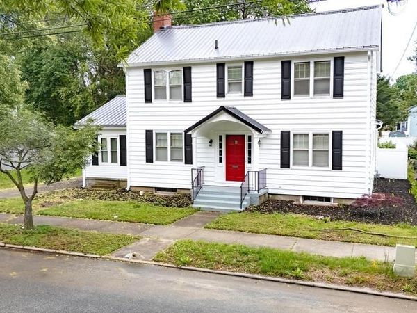 28 S QUEEN STREET , DOVER, DE 19904