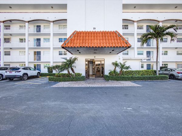 21 Yacht Club Drive, Unit 505, North Palm Beach, FL 33408