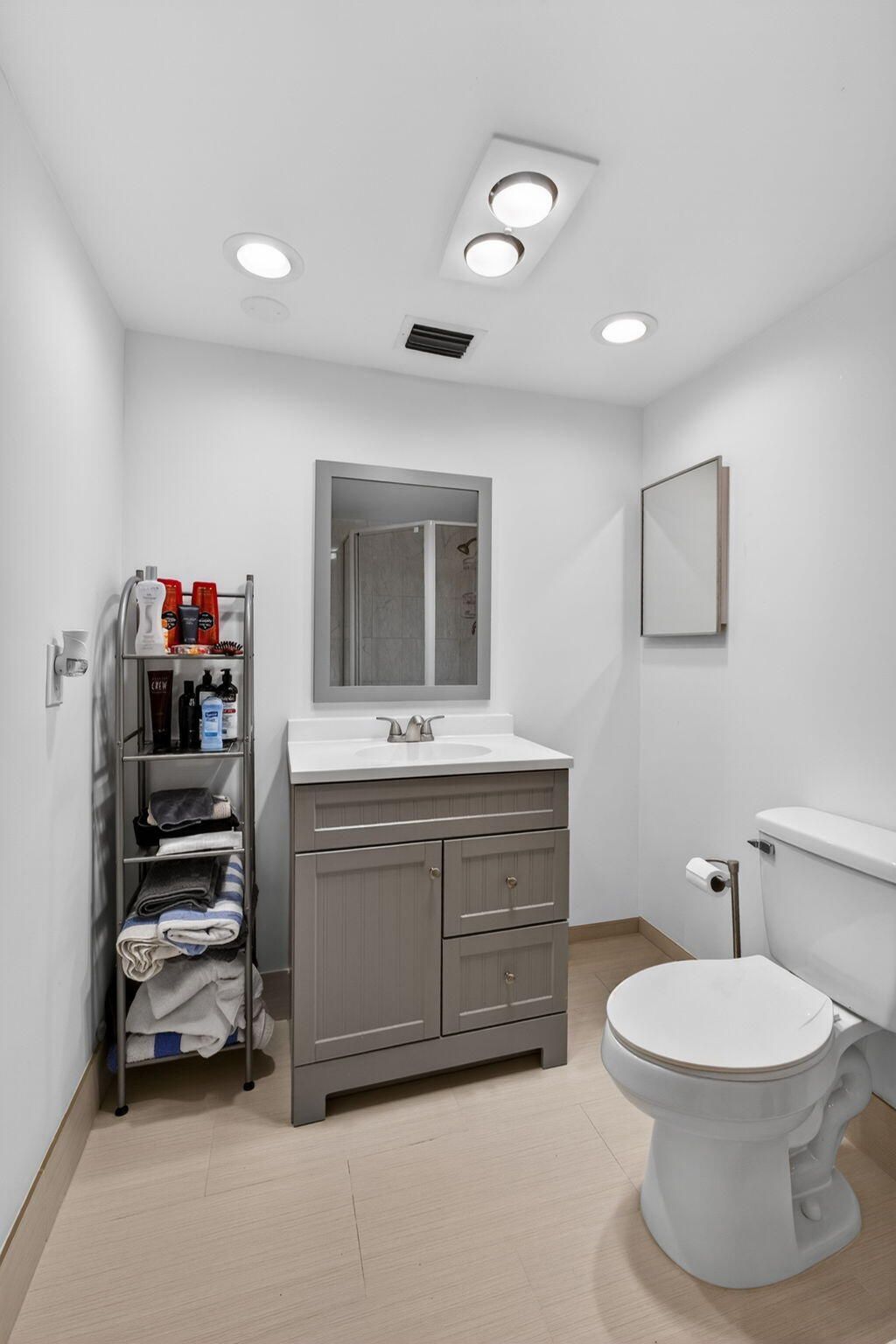 21 Yacht Club Drive, Unit 505, North Palm Beach, FL 33408 Photo