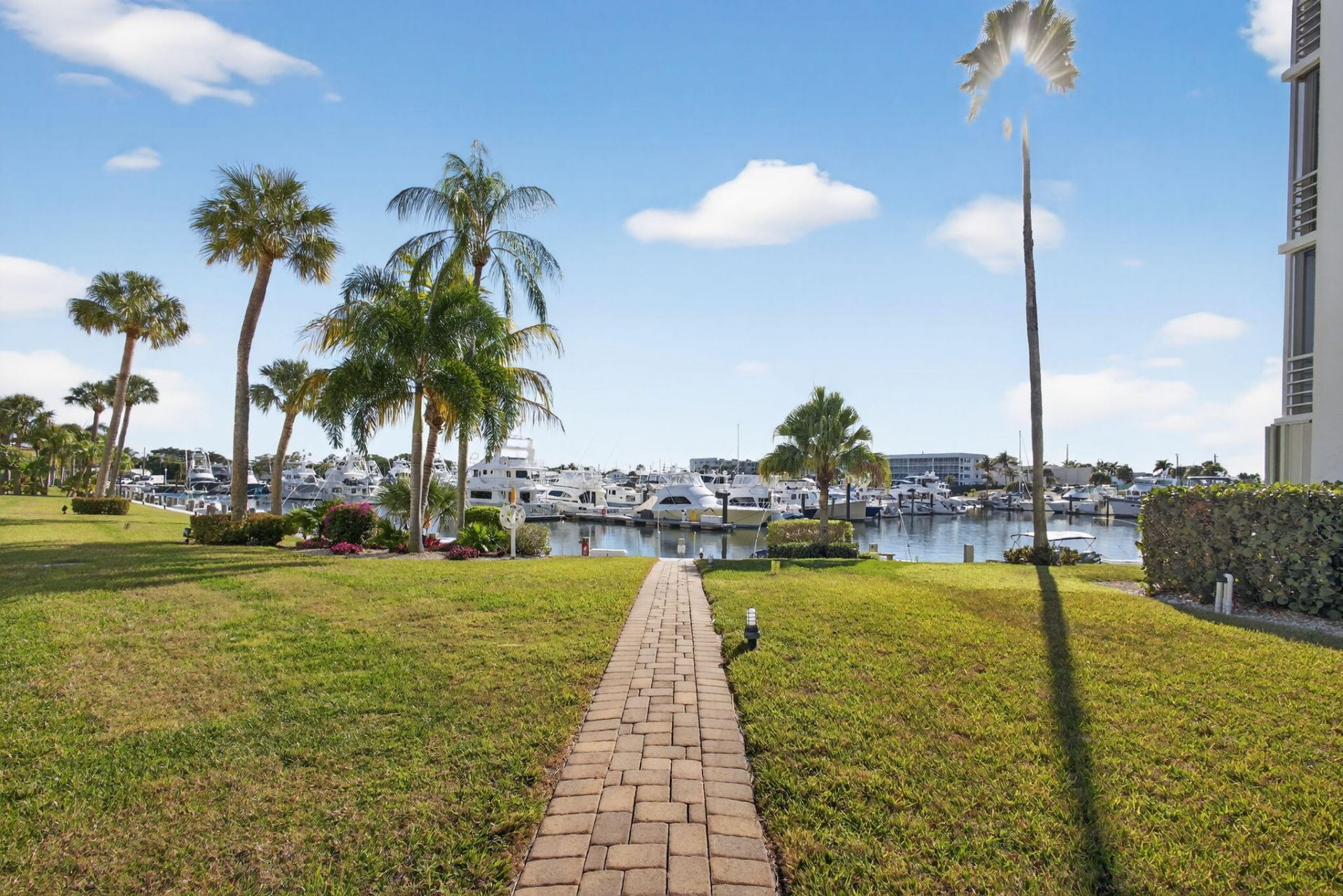 21 Yacht Club Drive, Unit 505, North Palm Beach, FL 33408 Photo