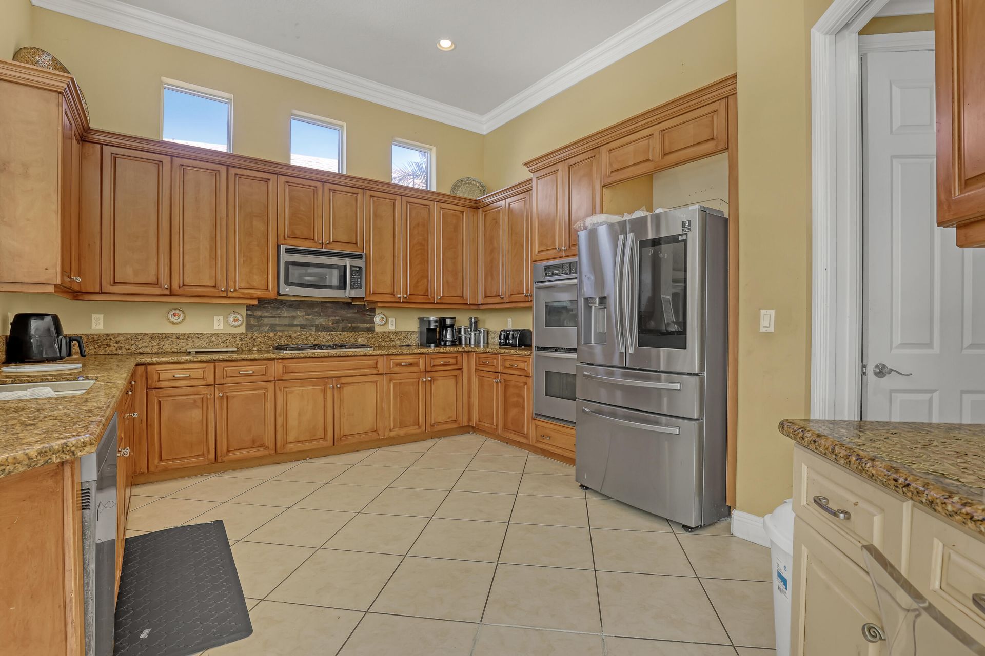 3389 Lago De Talavera, Lake Worth, FL 33467 Photo