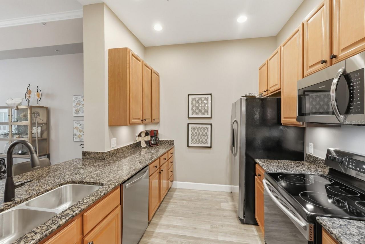 808 3rd Avenue W, Unit 111, Bradenton, FL 34205 Photo