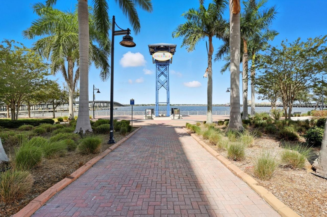 808 3rd Avenue W, Unit 111, Bradenton, FL 34205 Photo