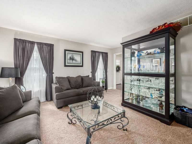 2318 Ziner Circle S, Grove City, OH 43123 Photo 11